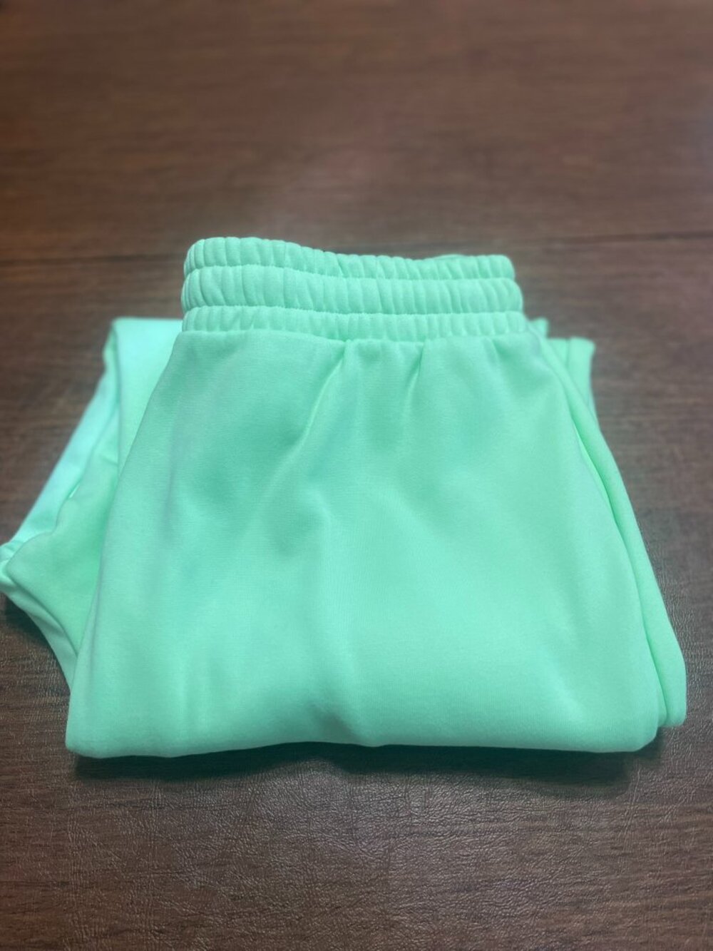 Fabletics Lime Green Women's Large Joggers Sweatpants NWOT